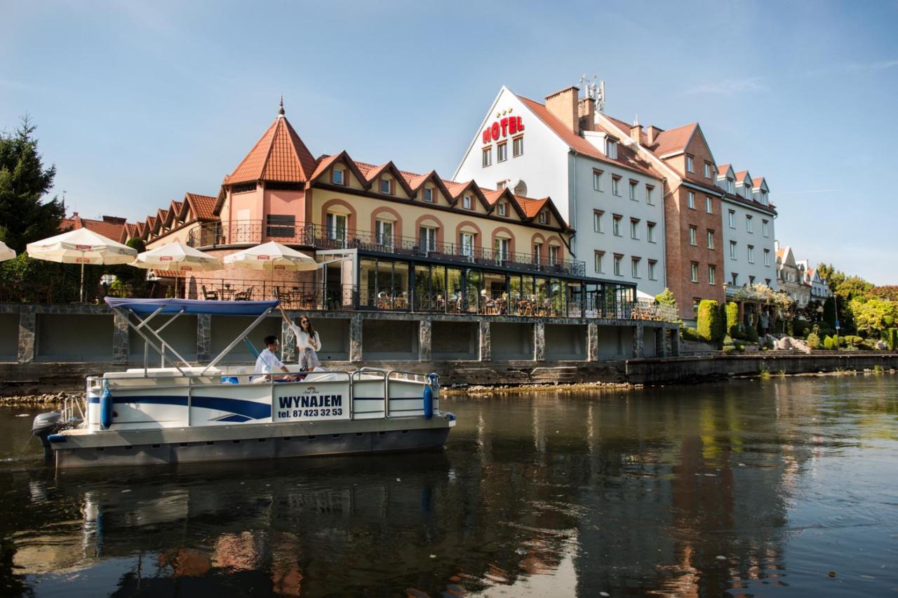 Hotel Nad Pisa بيش المظهر الخارجي الصورة