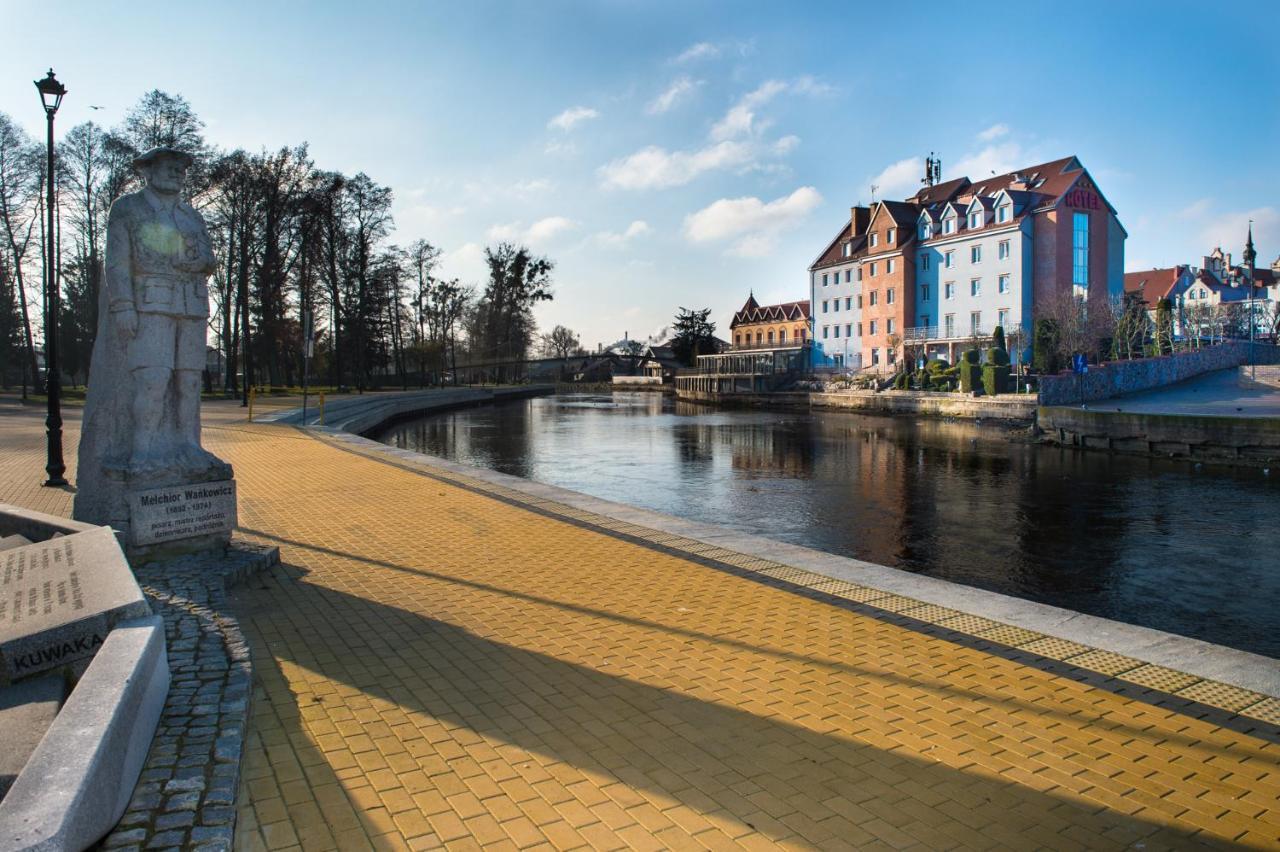 Hotel Nad Pisa بيش المظهر الخارجي الصورة
