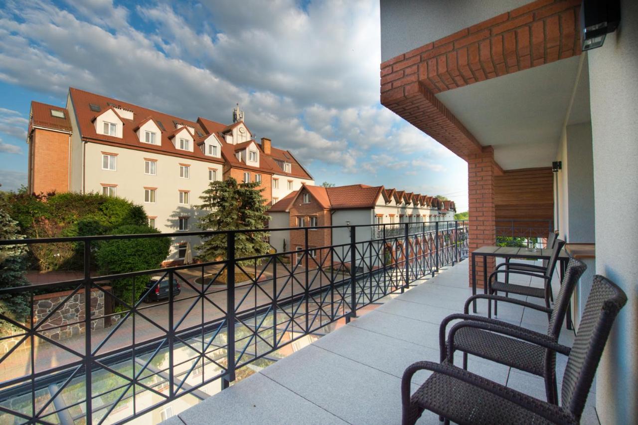 Hotel Nad Pisa بيش المظهر الخارجي الصورة