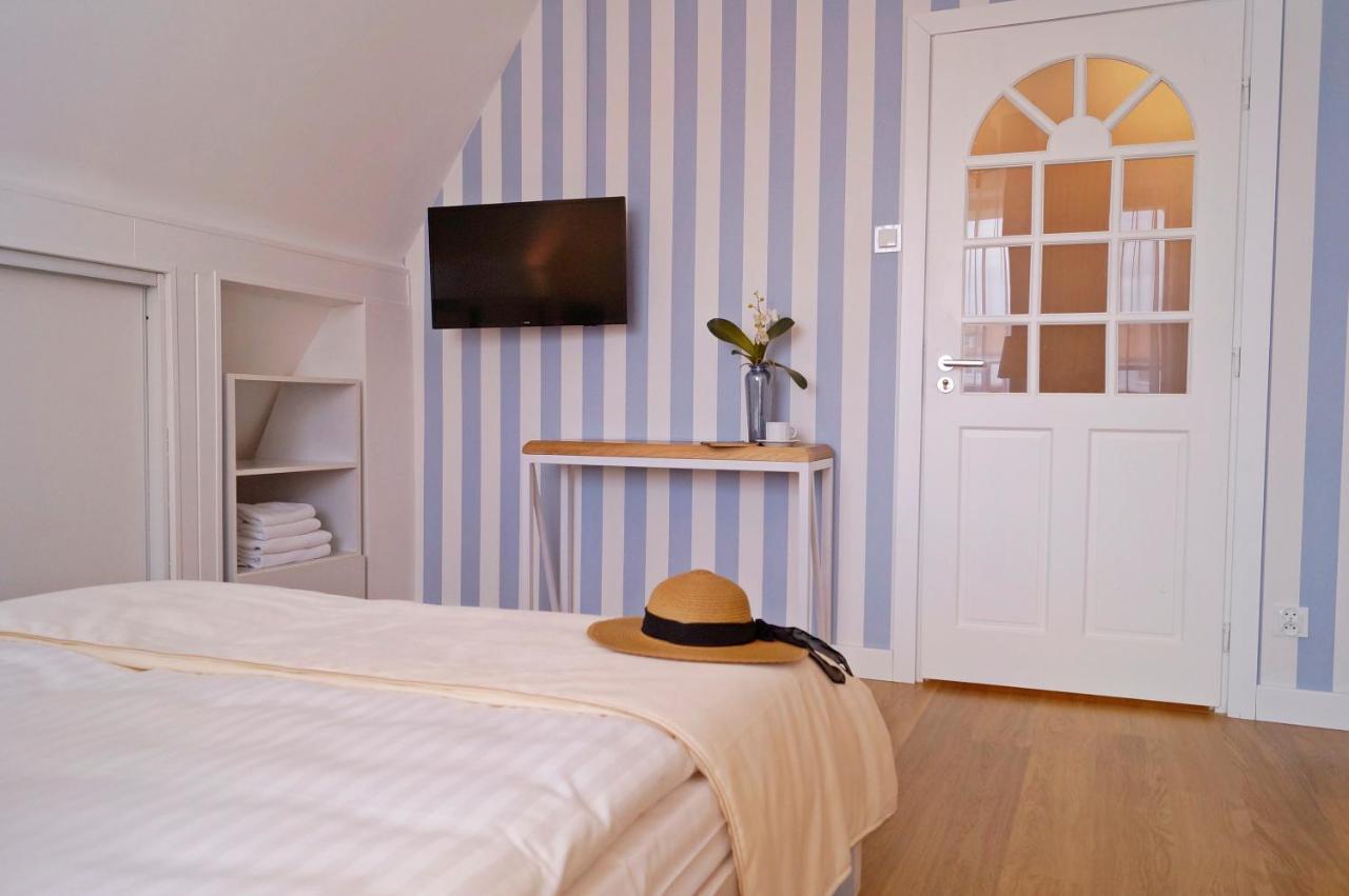 Hotel Nad Pisa بيش المظهر الخارجي الصورة