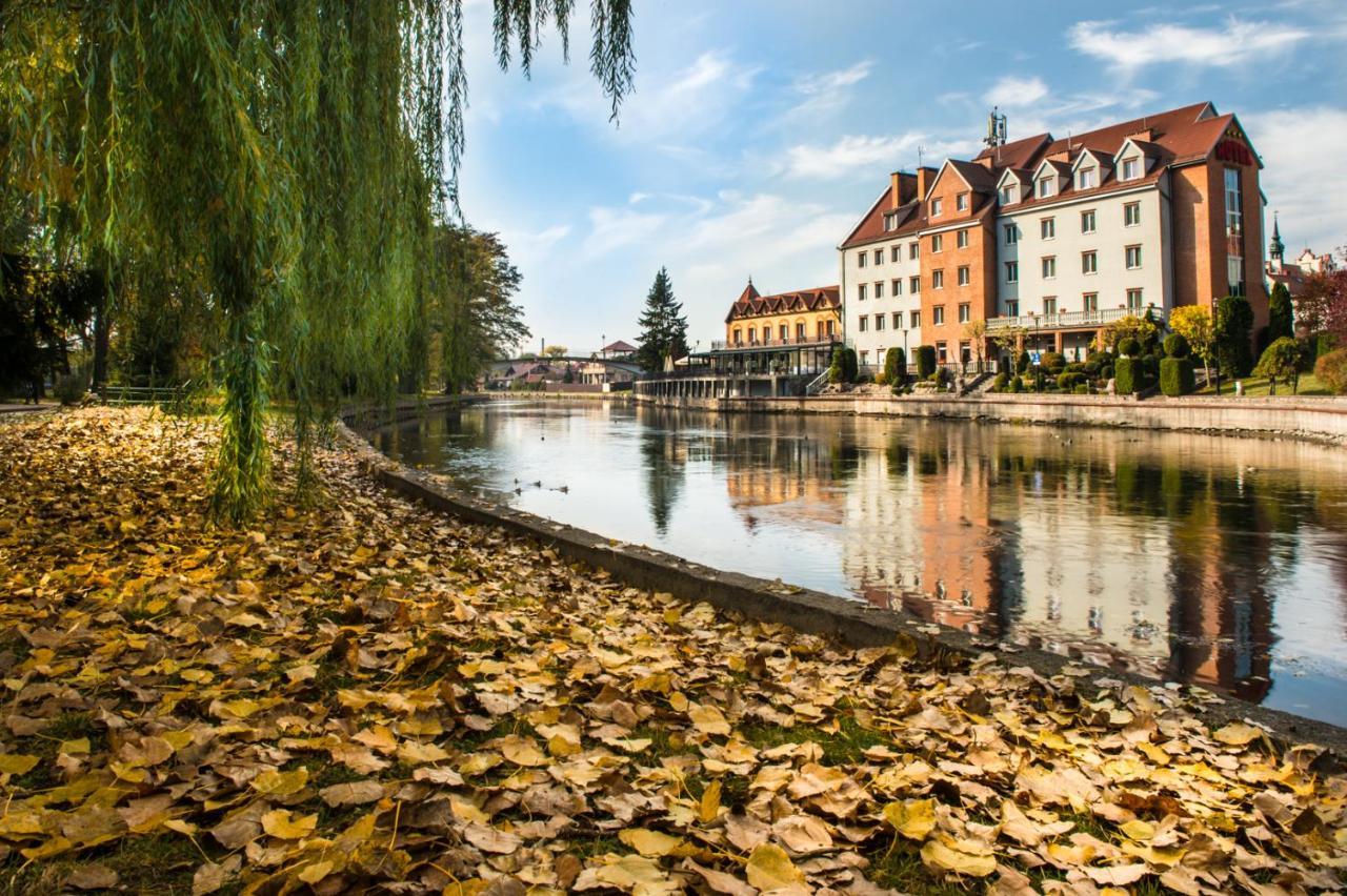 Hotel Nad Pisa بيش المظهر الخارجي الصورة