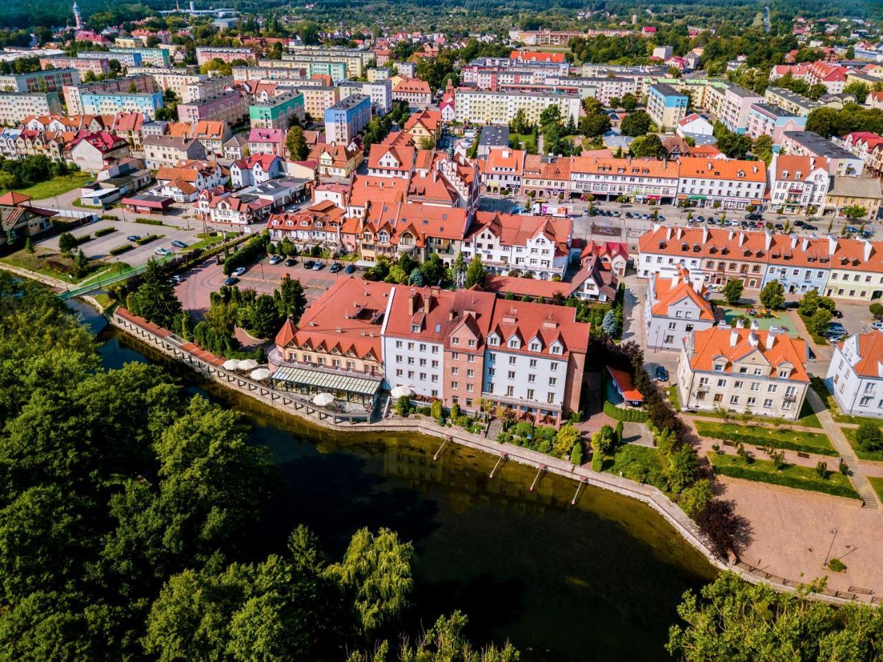 Hotel Nad Pisa بيش المظهر الخارجي الصورة
