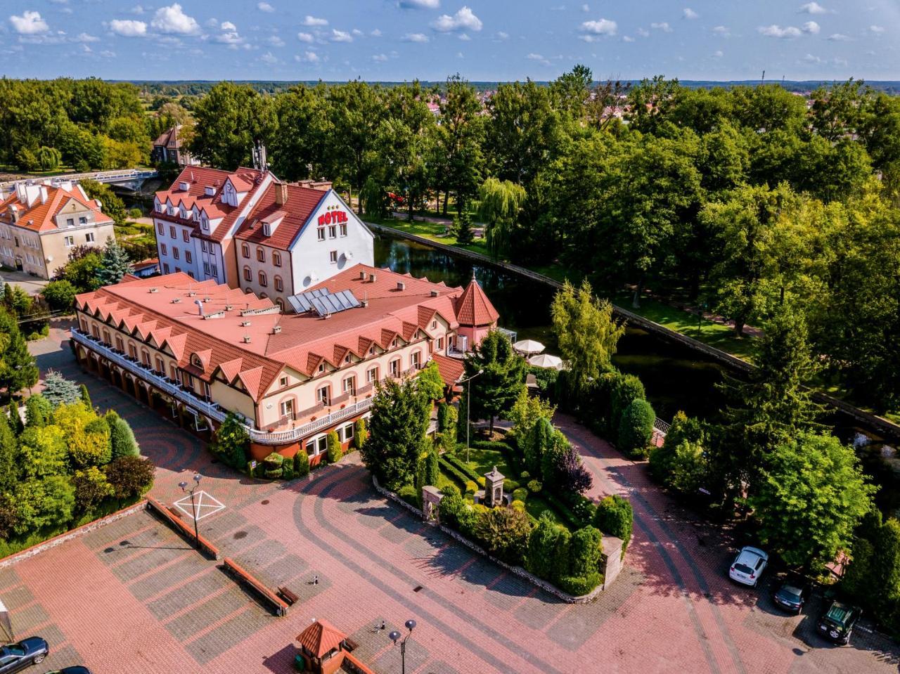 Hotel Nad Pisa بيش المظهر الخارجي الصورة