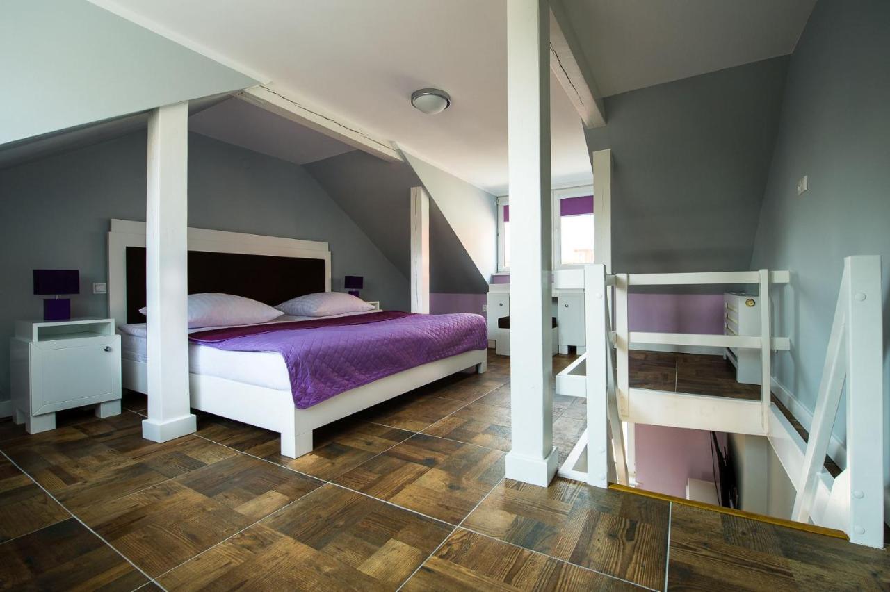 Hotel Nad Pisa بيش المظهر الخارجي الصورة