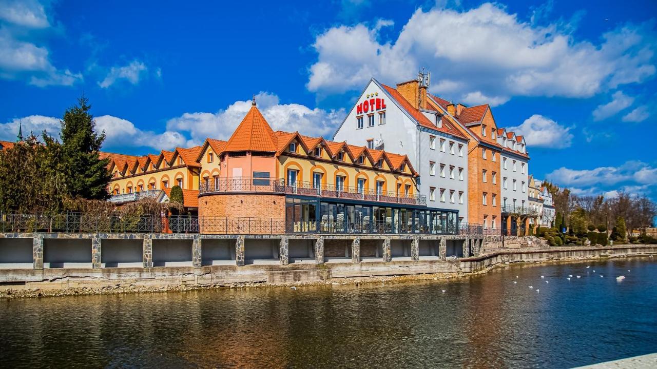 Hotel Nad Pisa بيش المظهر الخارجي الصورة